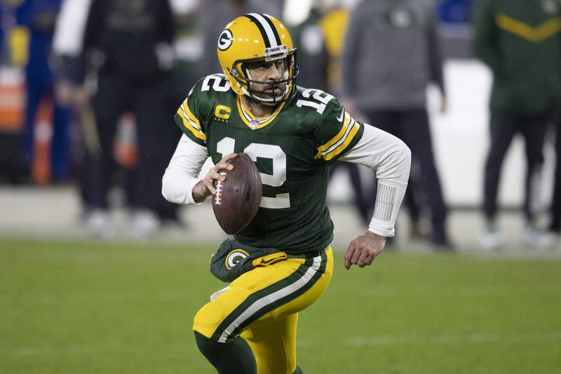 Packers say they won't let Rodgers situation distract them