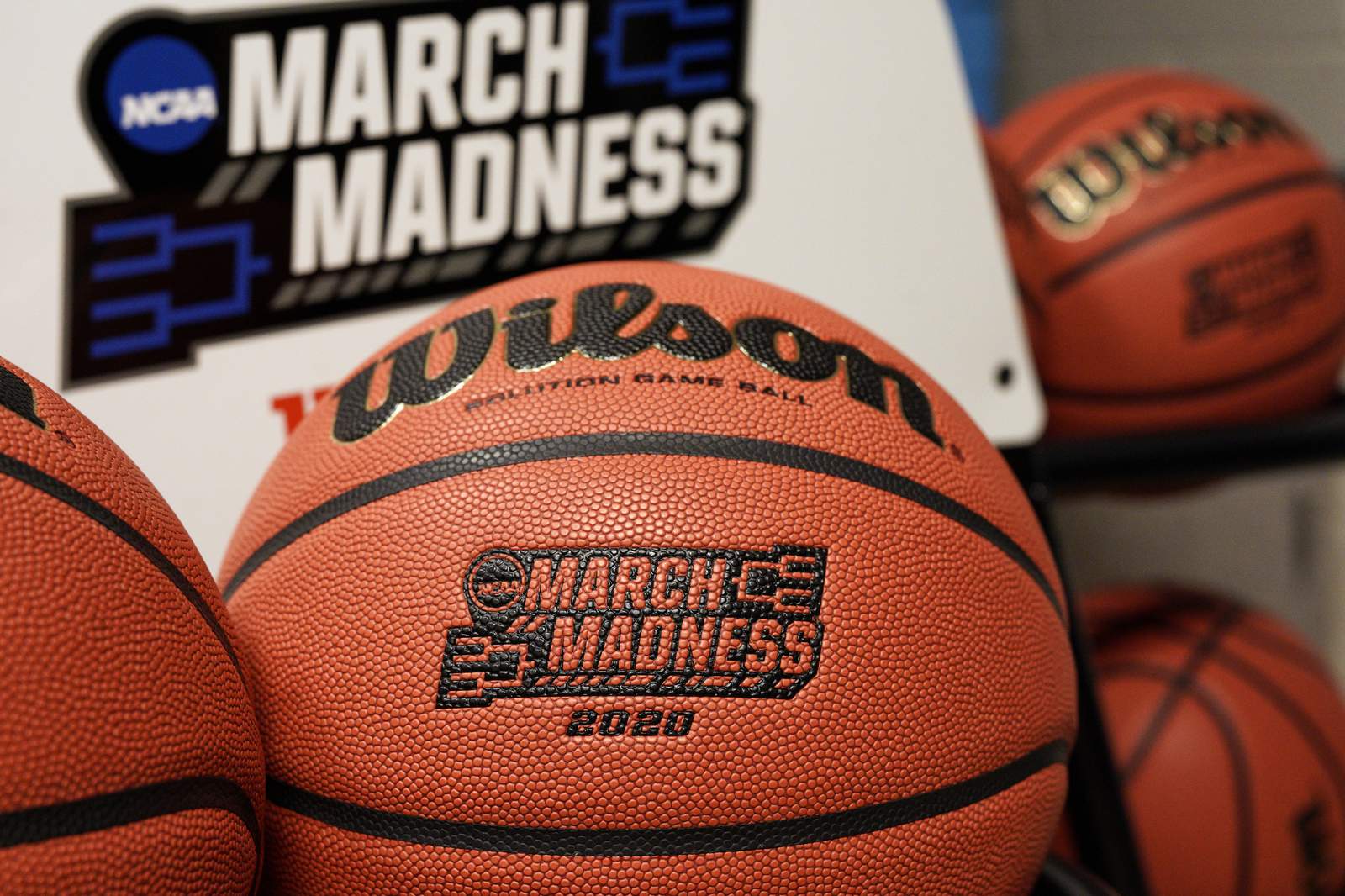 NCAA in talks with Indianapolis to host all of March Madness