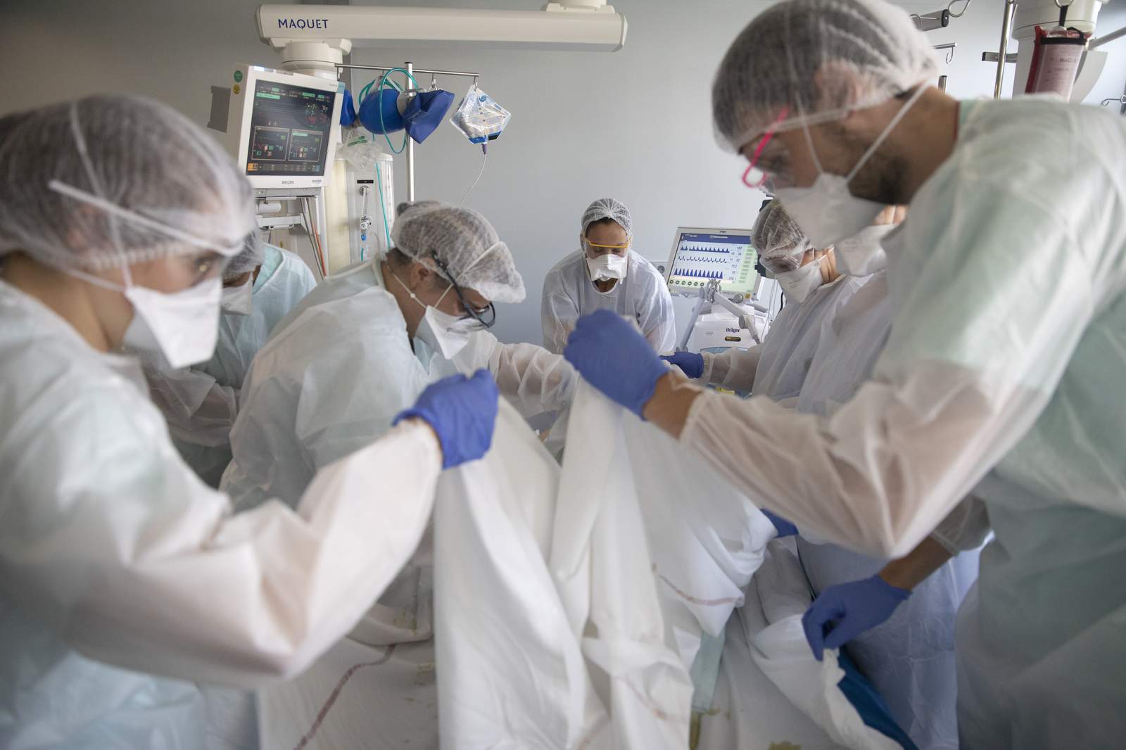 As virus fills French ICUs anew, doctors ask what went wrong