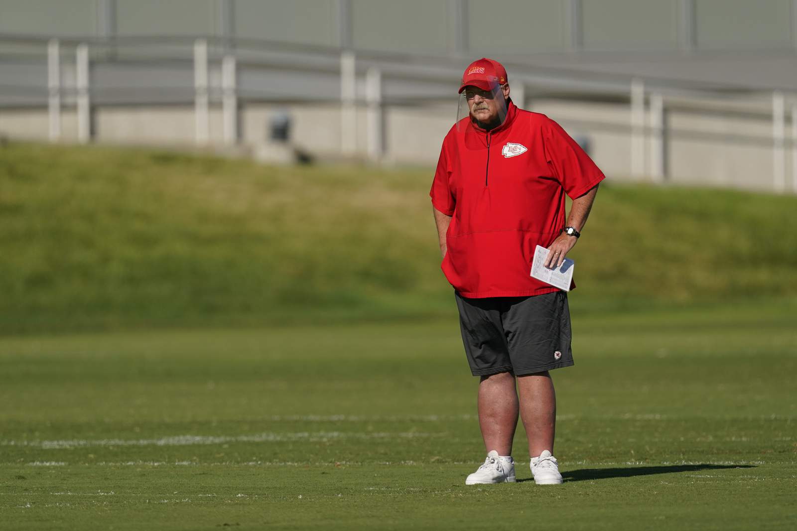 Chiefs' Reid downplays contract extension through '25