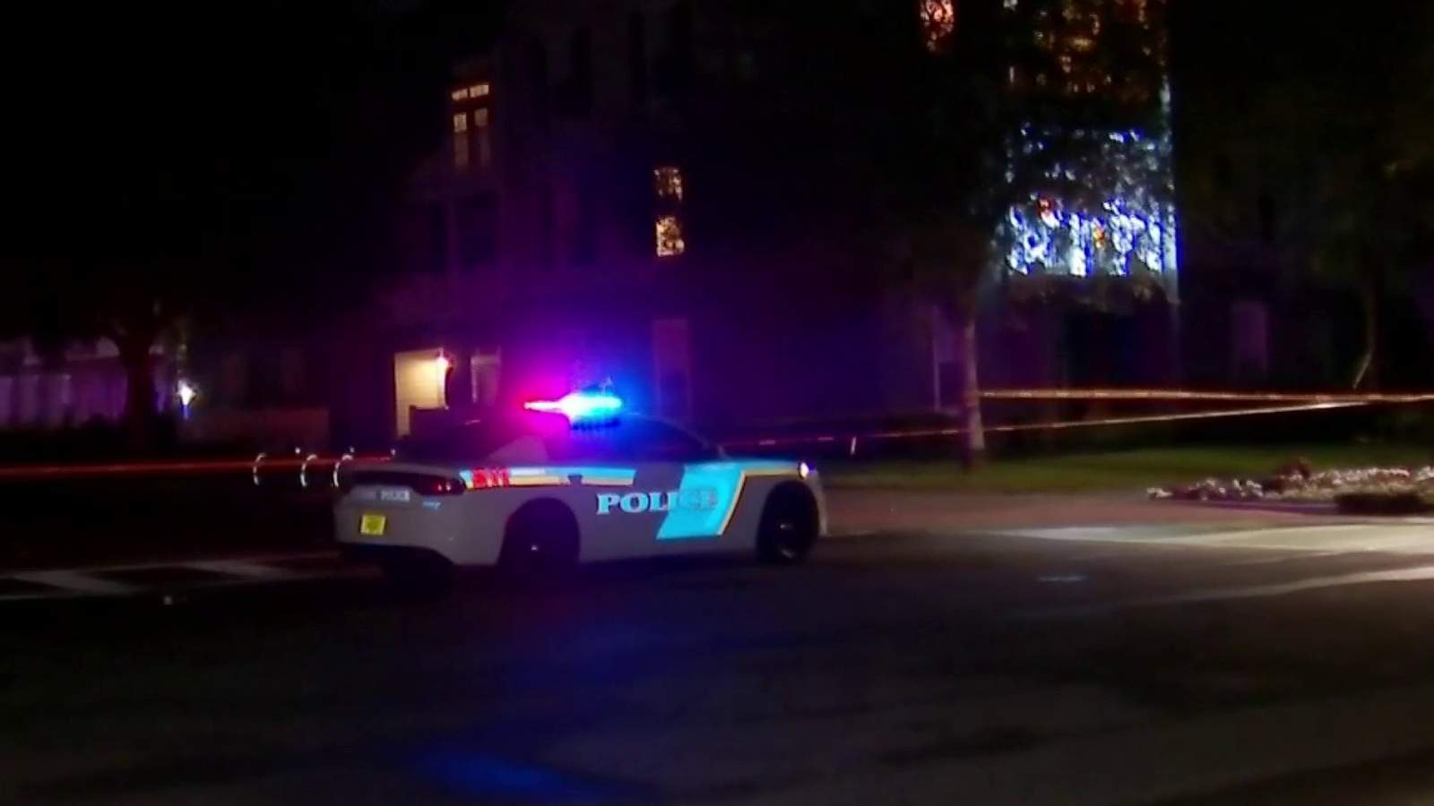 Orlando officer kills man who pointed gun, chief says