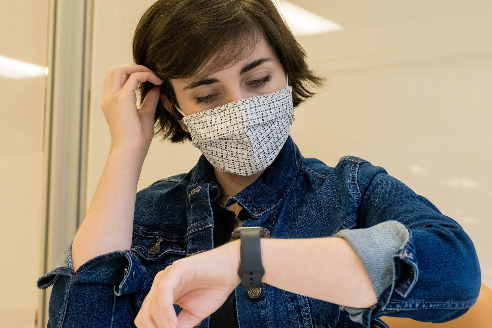 Can a smartwatch app fend off face touching amid pandemic?