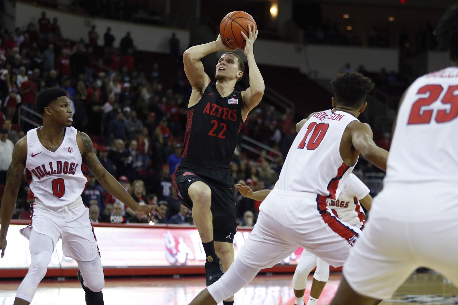 Flynn, Wetzell lead No. 7 San Diego State past Fresno State