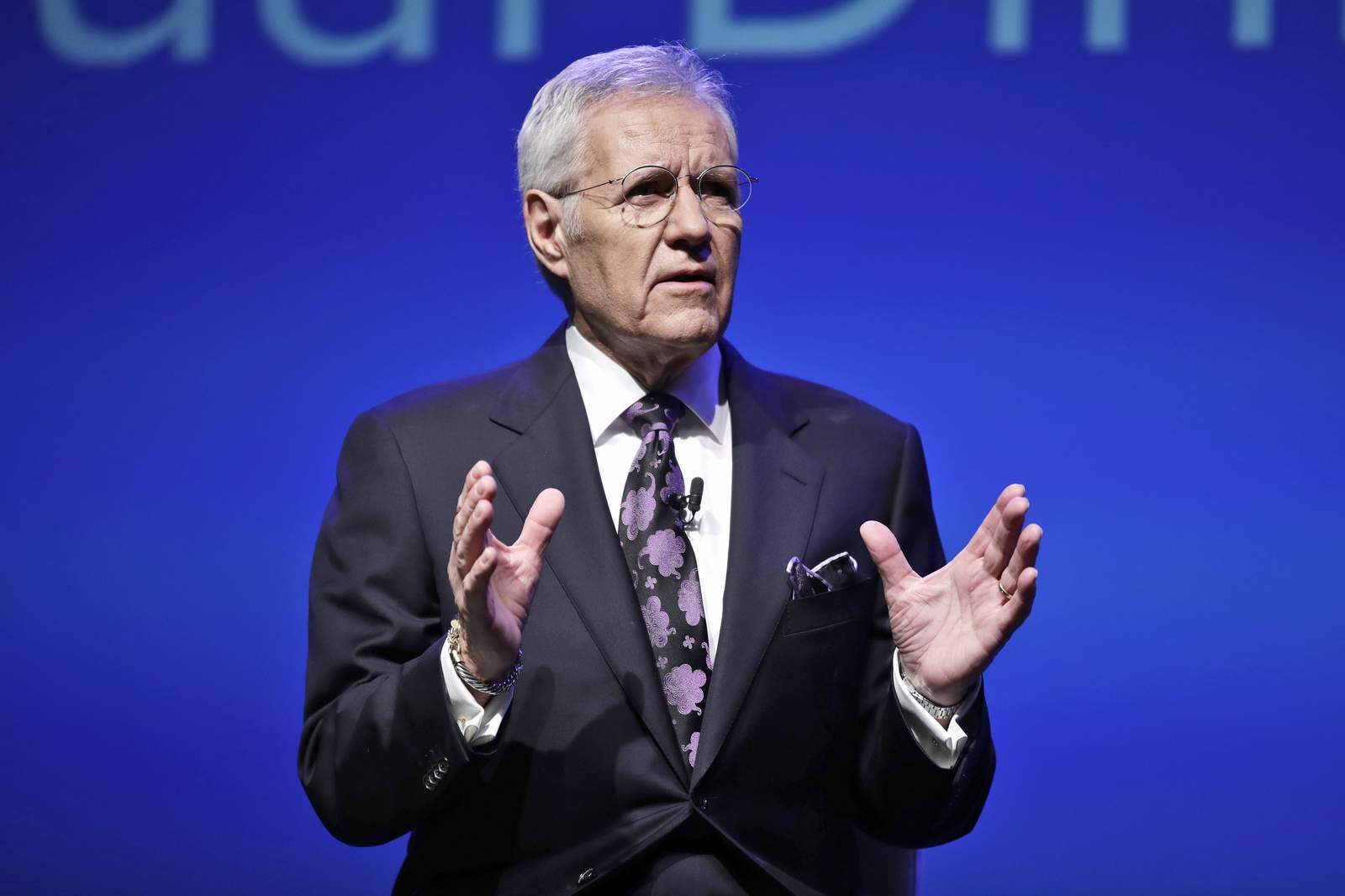 Trebek's last new 'Jeopardy!' episodes airing with a tribute