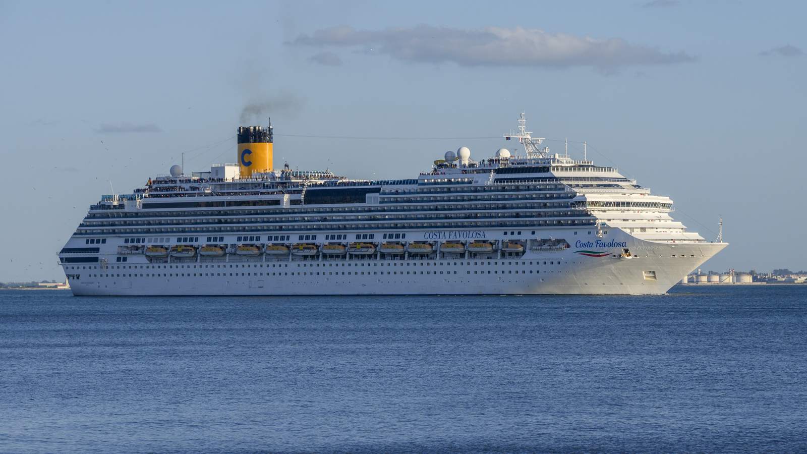 3 cruise ships carrying 100-plus sick people headed to Florida