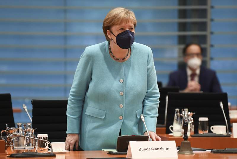 Merkel brings message of stability to US on farewell visit