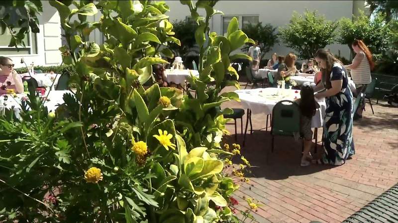Floridians eager to celebrate moms after pandemic year