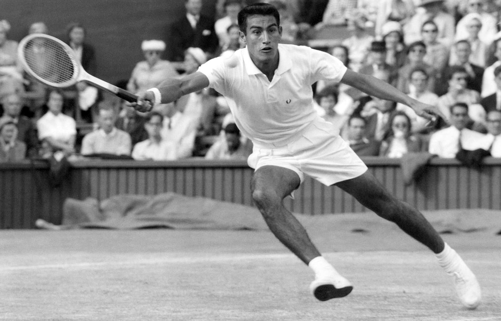 Wimbledon champ, Tennis Hall of Famer Alex Olmedo dead at 84