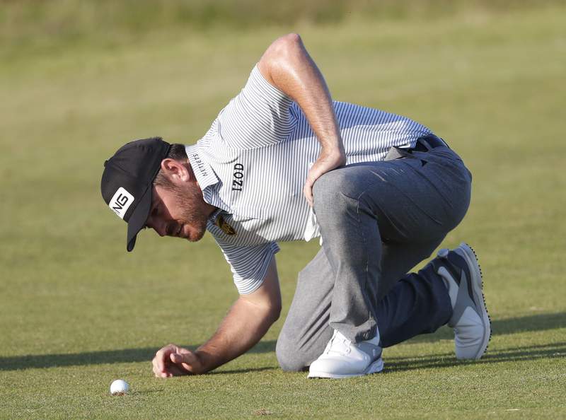 Oosthuizen leads after 3 rounds at the Open, Morikawa 1 back