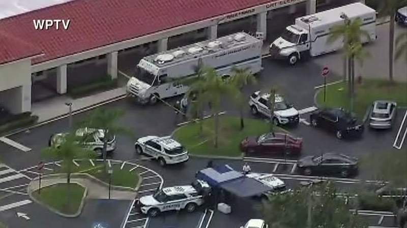 Shooter, 2 others dead in Florida supermarket shooting