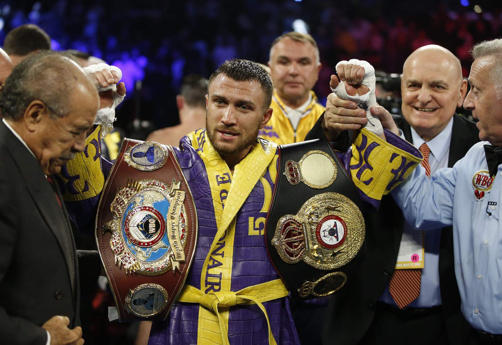 Lomachenko, Lopez to give boxing fans a gift: free fight
