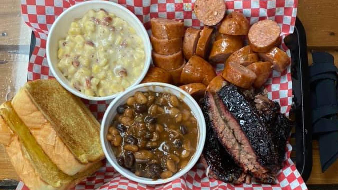 Jacksonville’s best barbecue: Woodpeckers Backyard BBQ