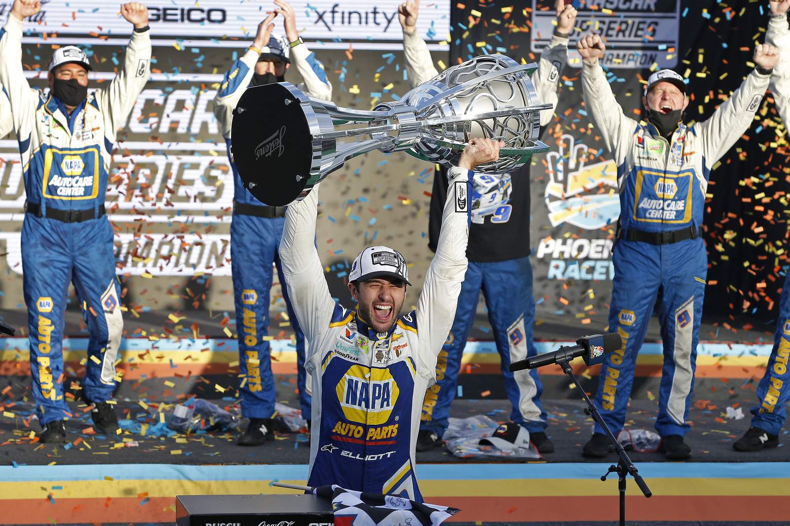 Elliott drives from back of the field to first NASCAR title