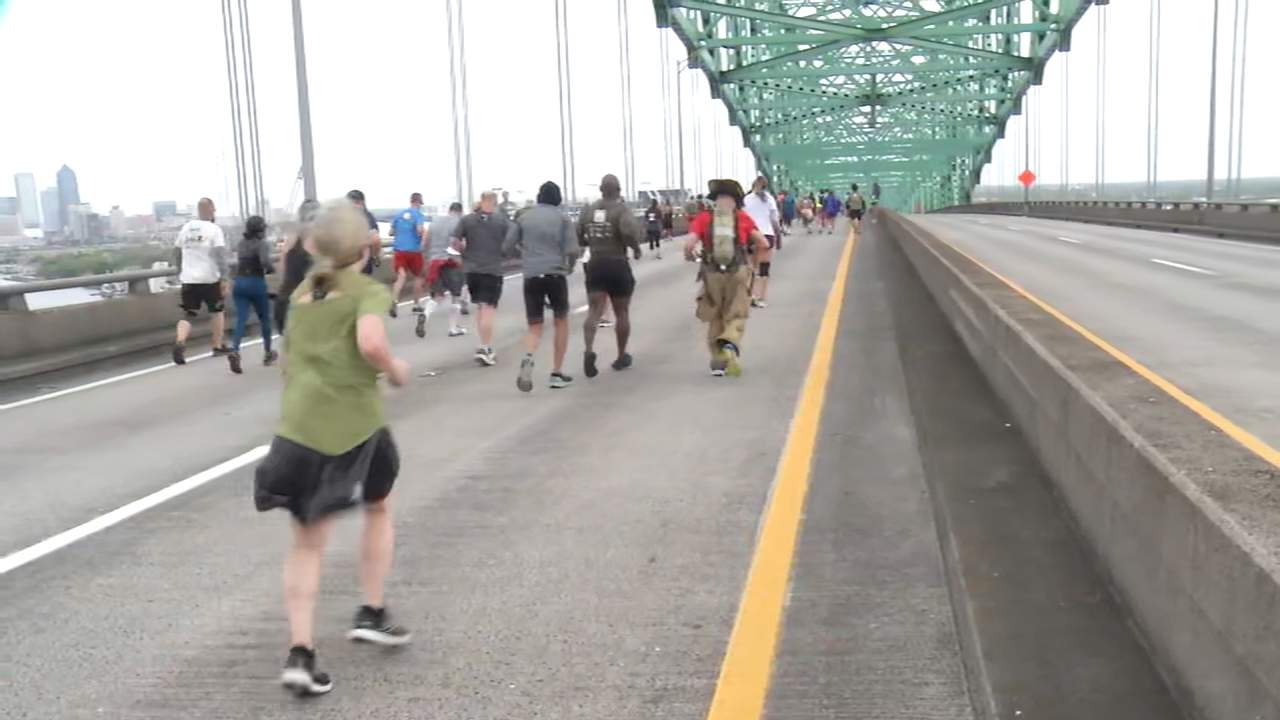 Gutsy runners survive gusty test on Hart Bridge in this year’s Gate River Run