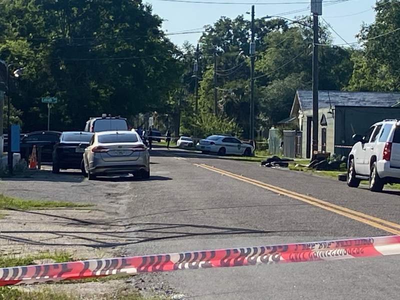Man found dead of gunshot wound in Brentwood neighborhood