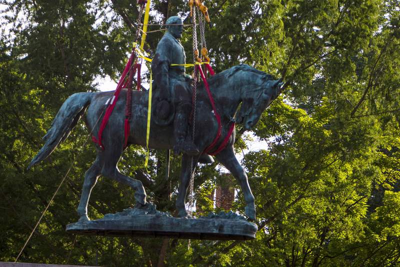 'An incredible day' as Lee statue removed in Charlottesville