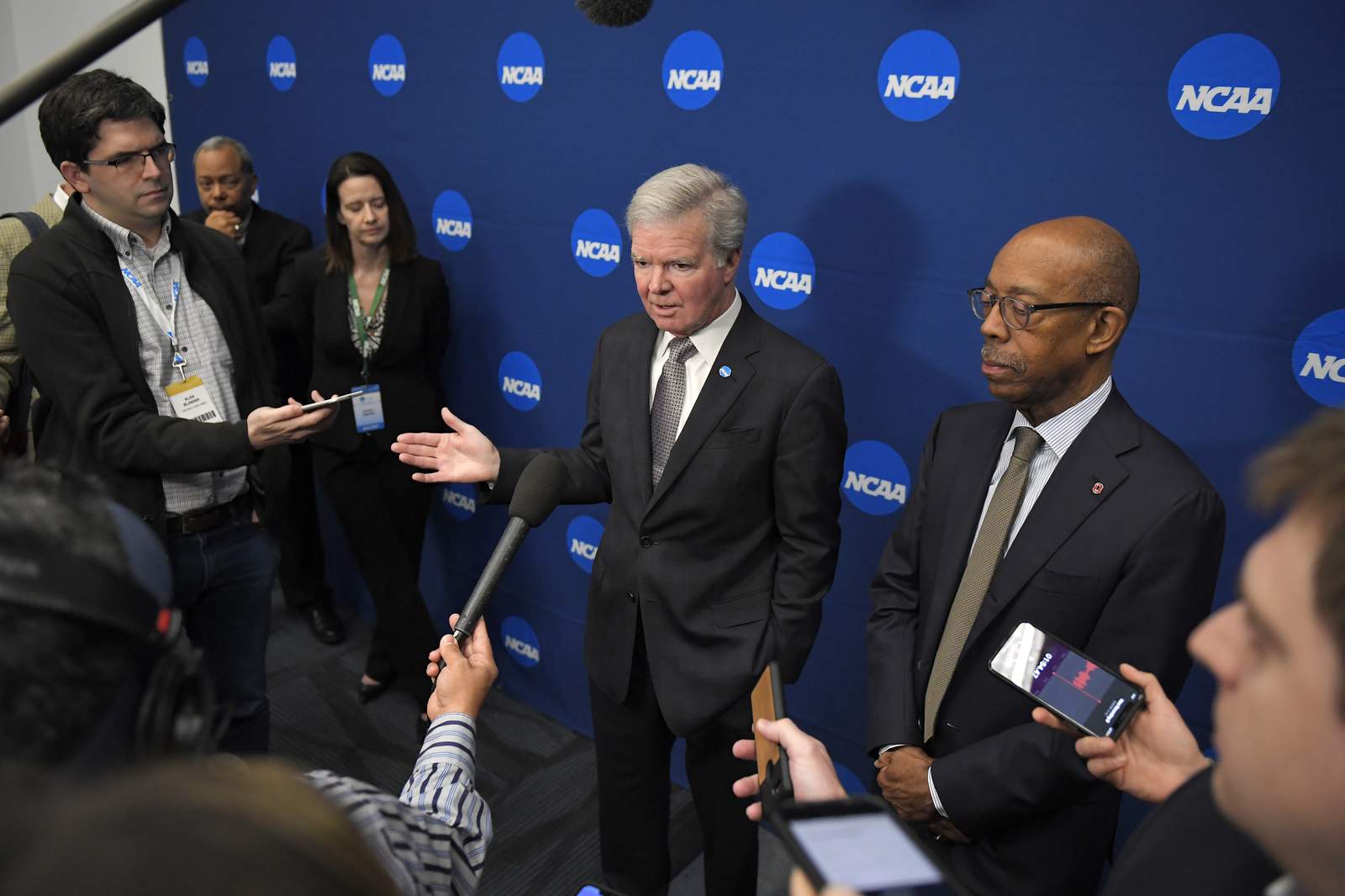 NCAA's Emmert: 'Our job' to solve athlete compensation