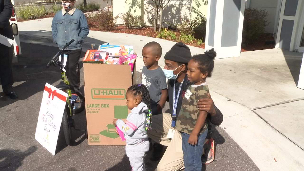 Credit union donates toys, gift cards to Sulzbacher