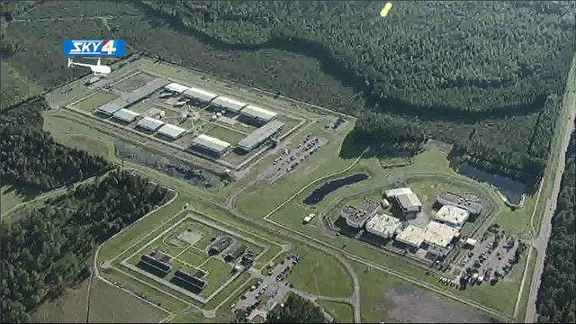 COVID-19 cases continue to mount in Florida prisons