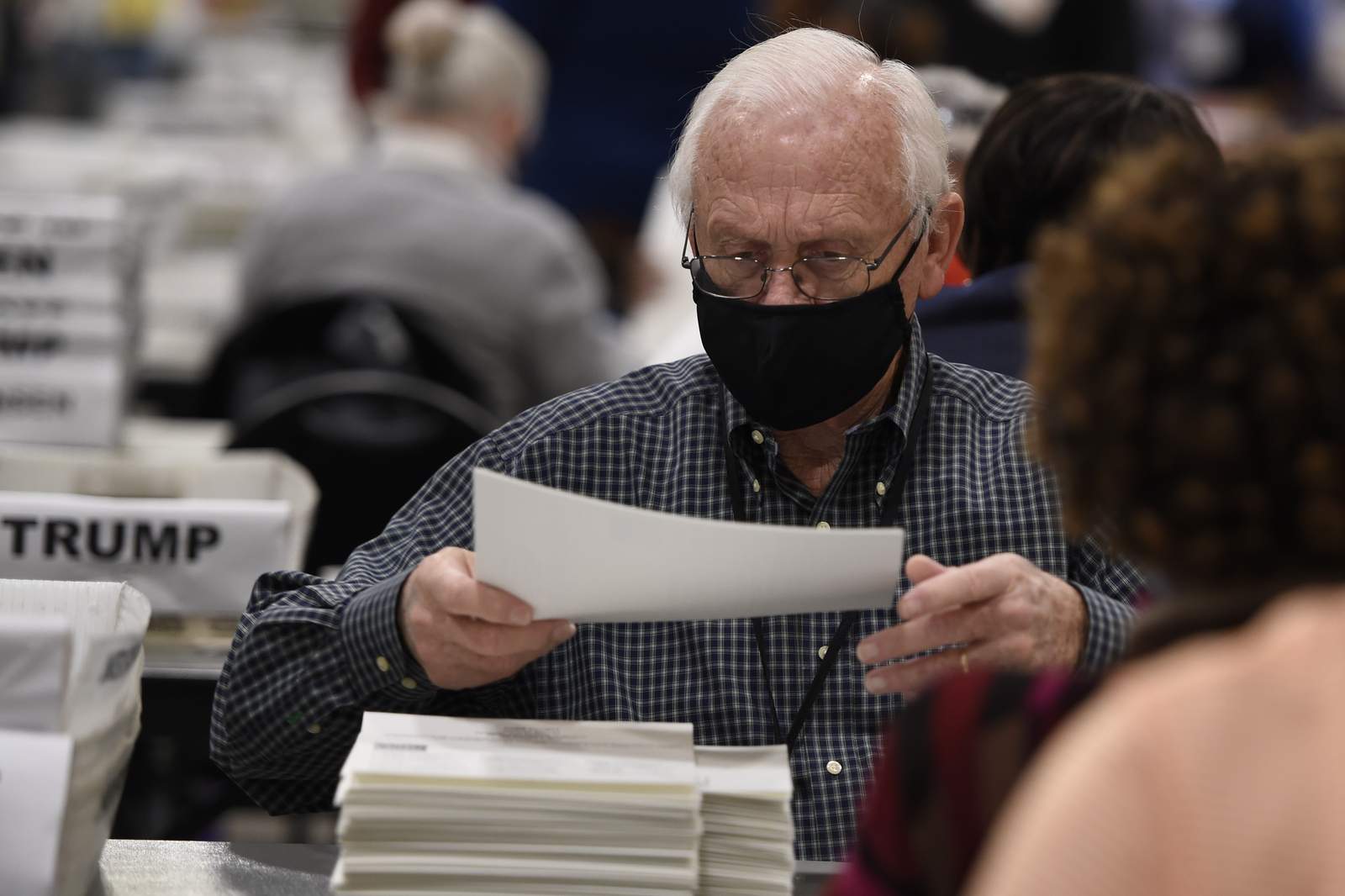 Hand tally of presidential race finds 2,500 new ballots