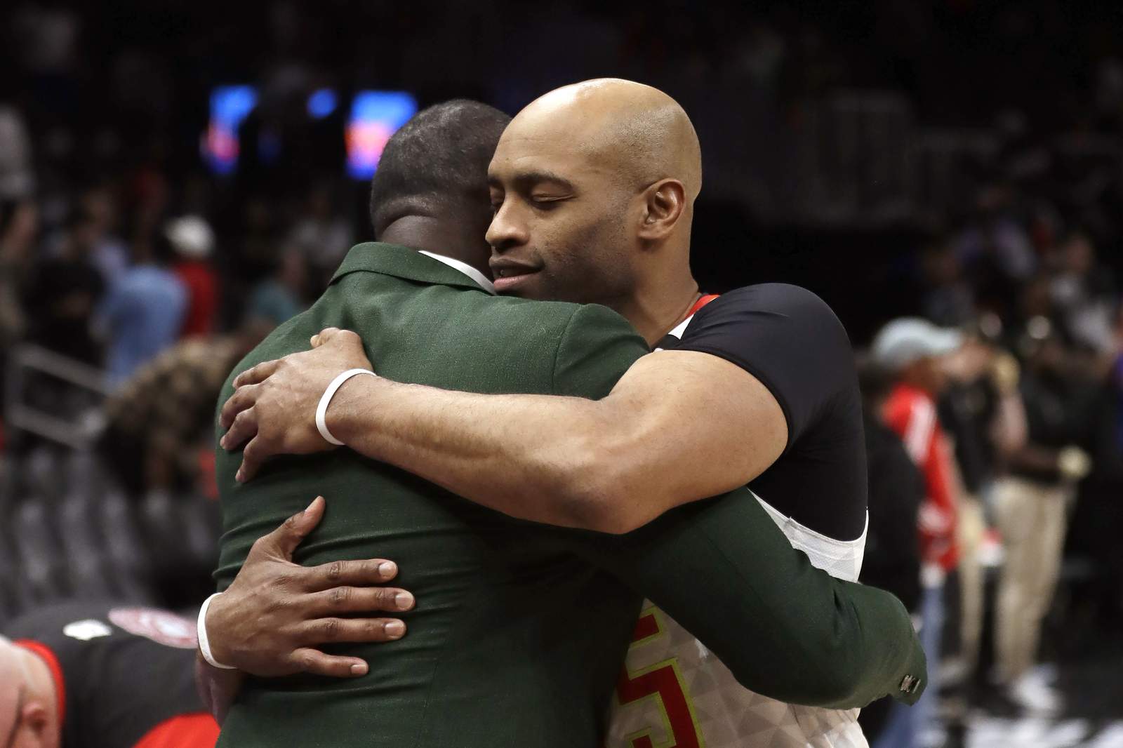 Vince Carter, 43, retires after record 22 NBA seasons