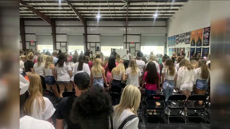 Cheer community gathers in prayer circle to remember Tristyn Bailey