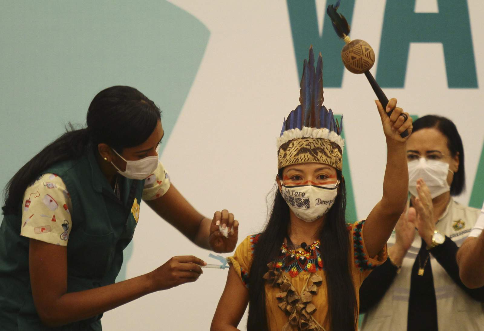 Oxygen-starved city in Brazil’s Amazon starts immunization