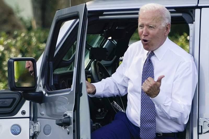 EXPLAINER: The impact of Joe Biden's new fuel economy rules