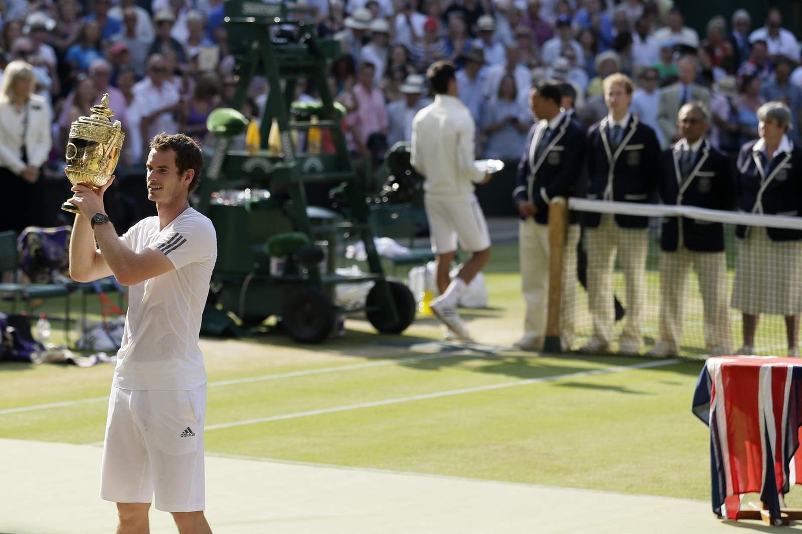 AP Was There: Murray ends Britain's 77-year Wimbledon wait