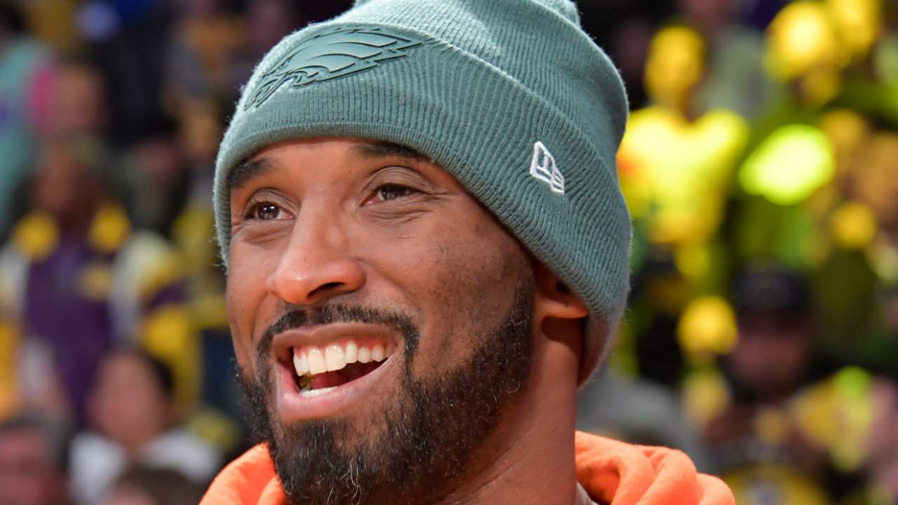 Celebrities react on Twitter to tragic death of Kobe Bryant