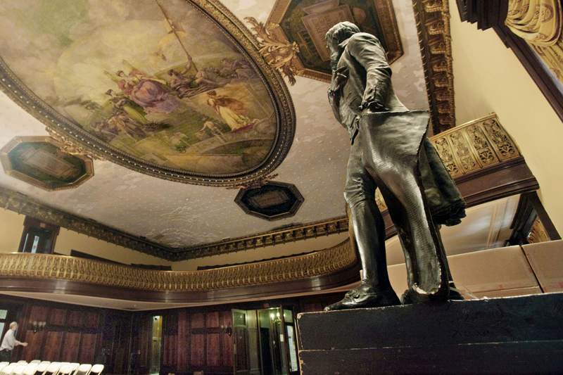 Fate of NYC City Hall Jefferson statue unclear after vote