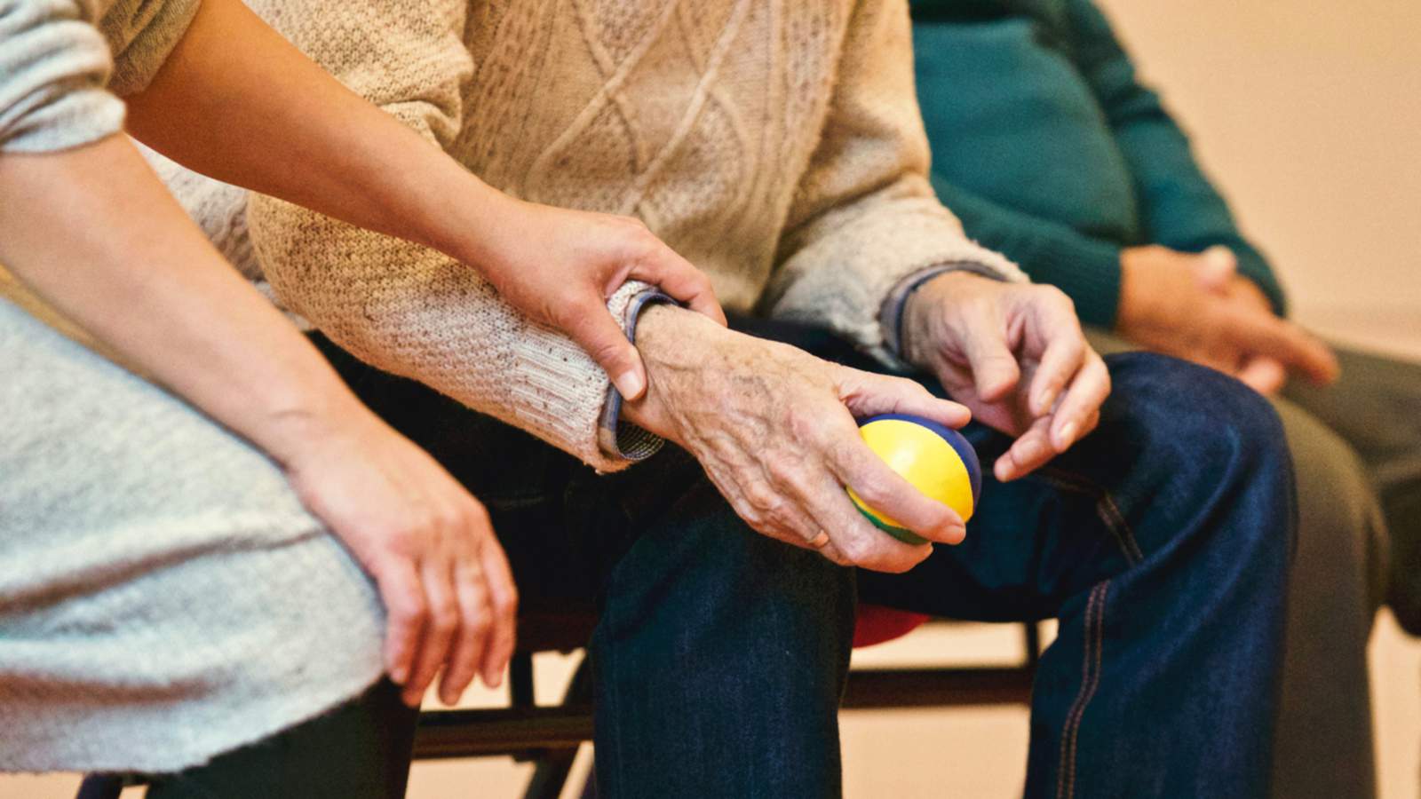 Panel mulls nursing home visits without testing