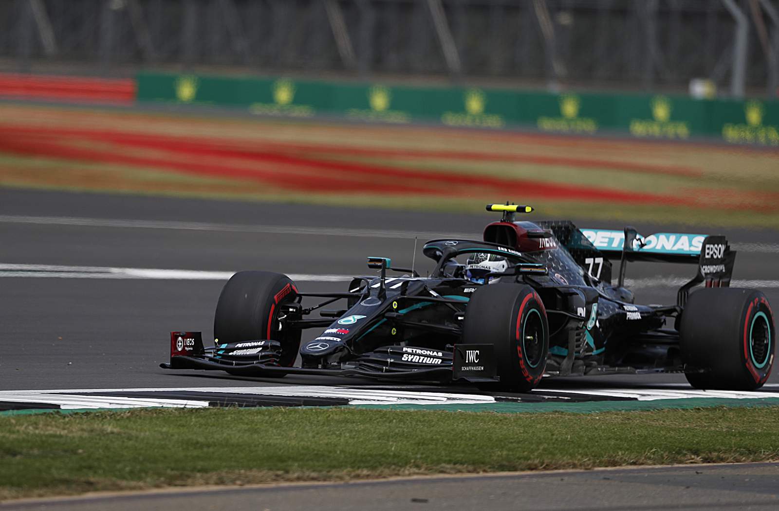 Bottas on pole for Silverstone GP ahead of teammate Hamilton