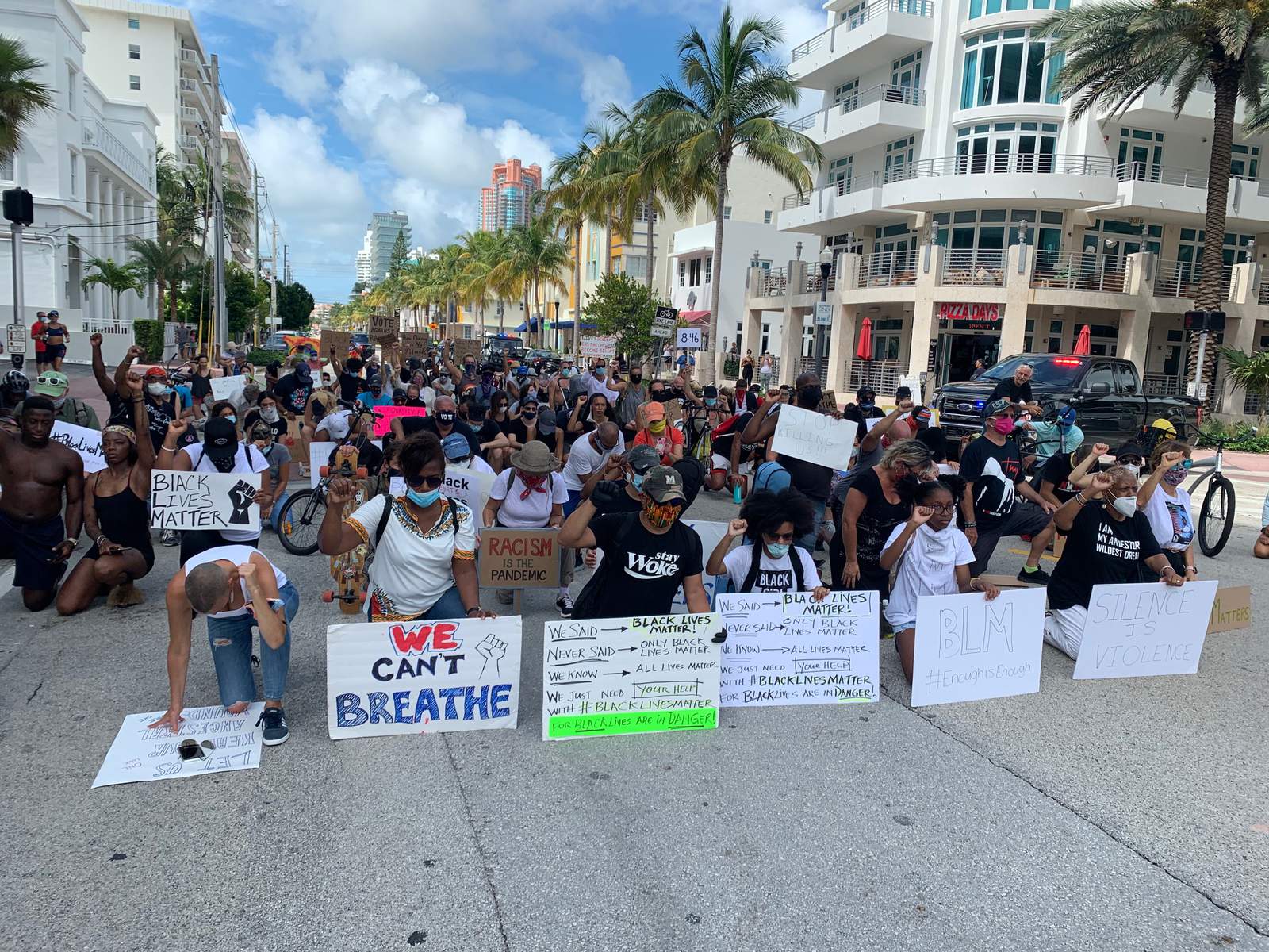 Miamis Black officers conflicted about protests, loyalties