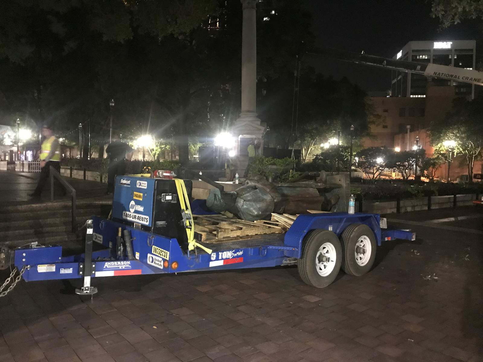 Confederate statue removed from Jacksonville Park by city crews overnight