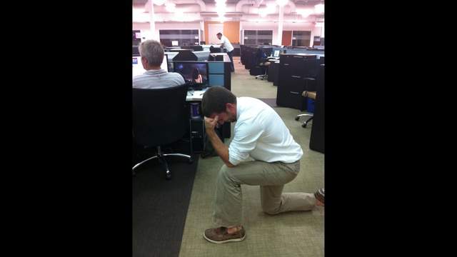 'Tebowing' becomes latest Internet trend
