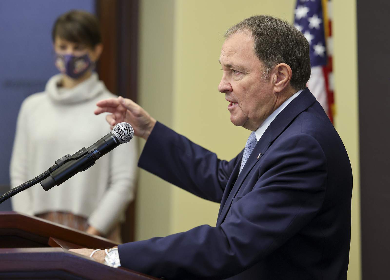 Some GOP governors shift on mask mandates as hospitals fill