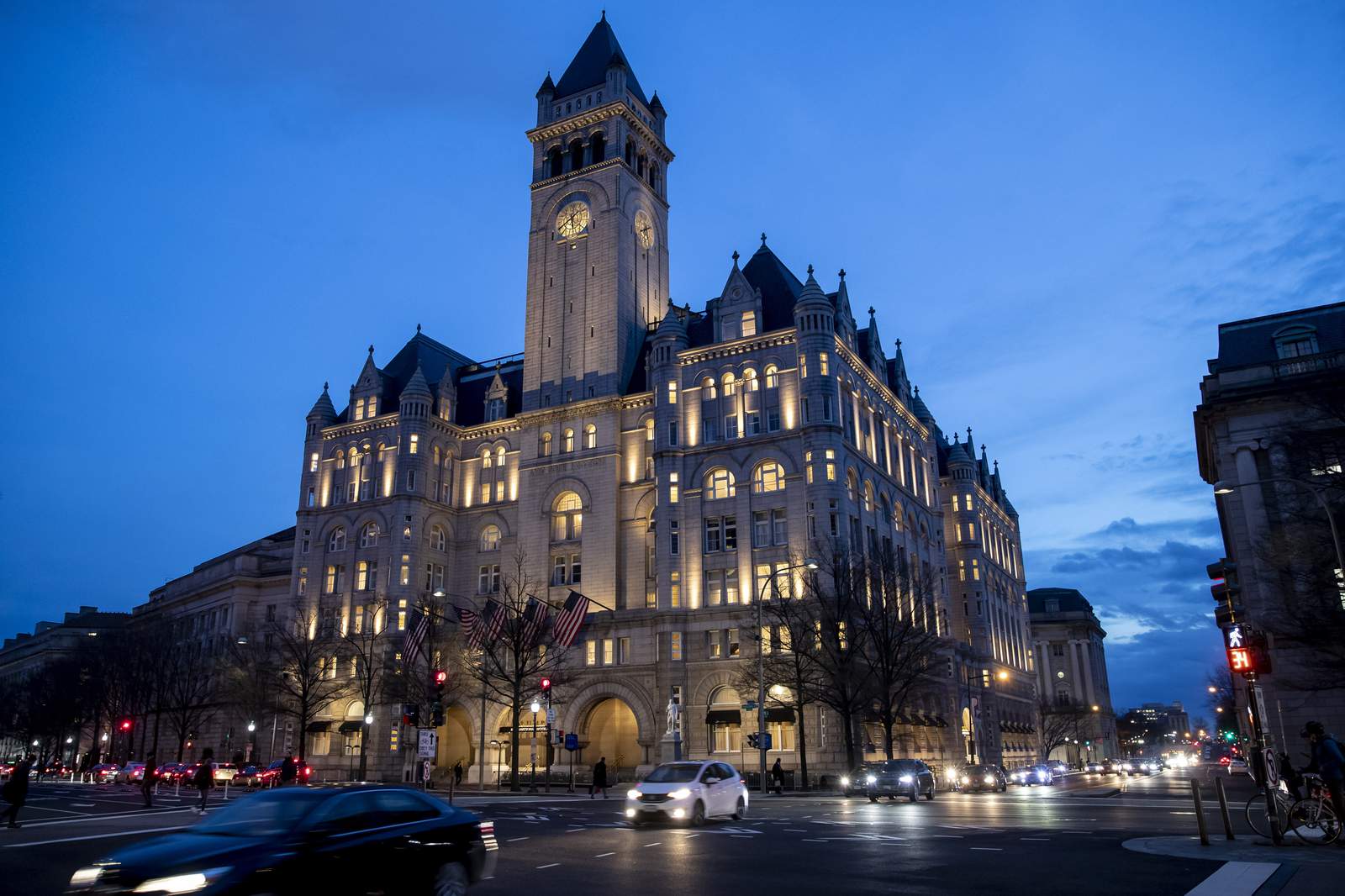 Trump eyes hosting election night party at his DC hotel