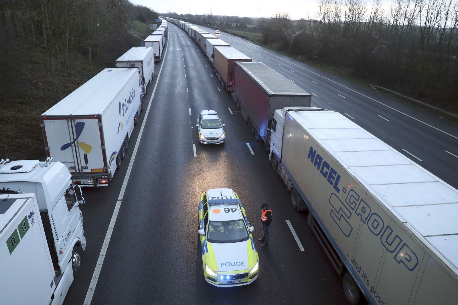 France relaxes its ban on trucks entering from Britain