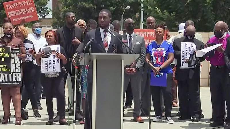Black pastors in Georgia press for federal voting bills