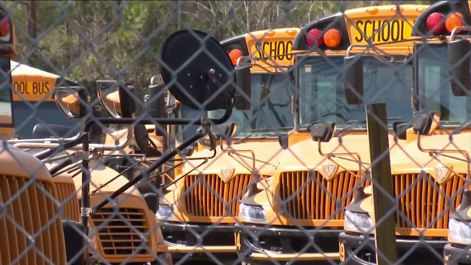 Some Florida teachers will get vaccine priority. School bus drivers want to be included