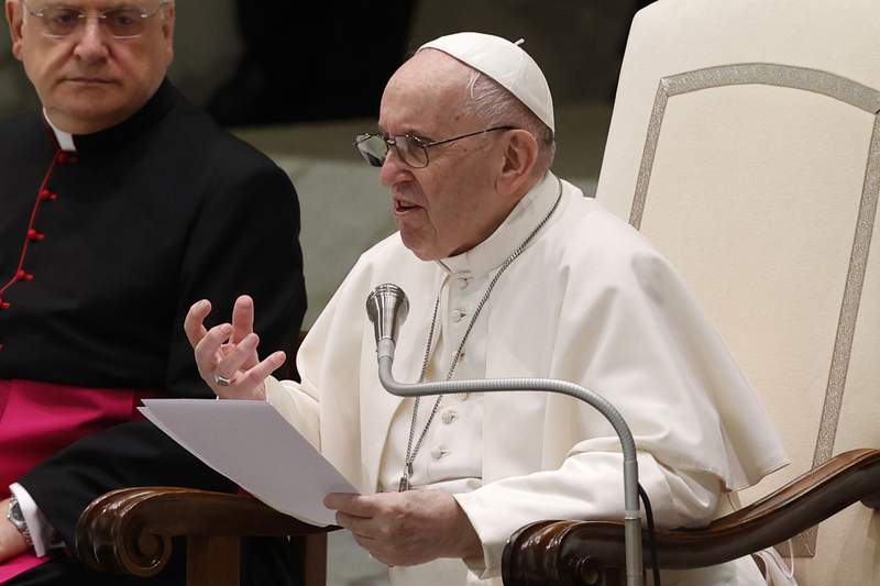 Pope resumes public audiences a month after major surgery