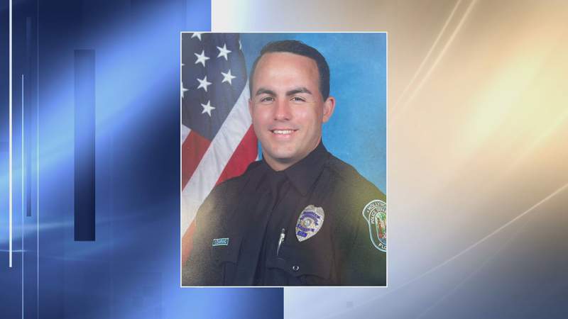 Man accused of killing Florida officer held without bond