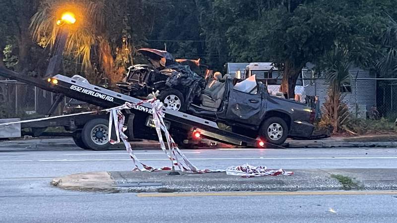 1 killed, 5 injured in Northwest Jacksonville crash