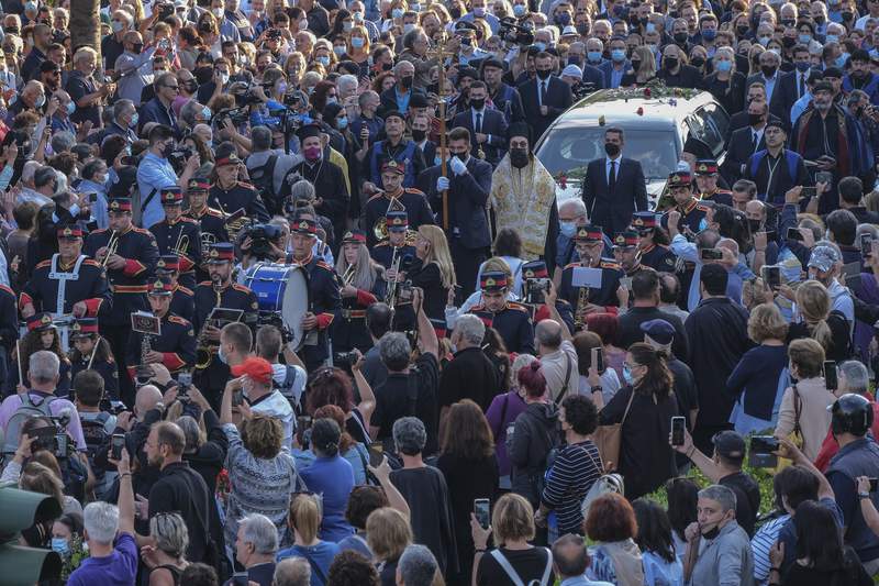 Thousands gather for Crete burial of composer Theodorakis