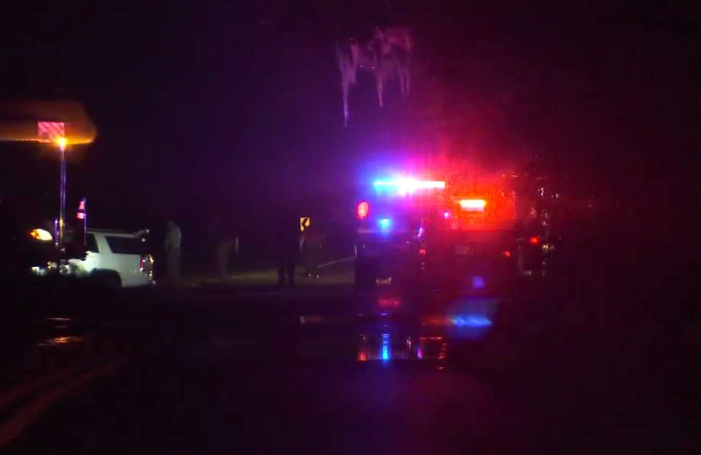Man dies in single vehicle crash in Northwest Jacksonville