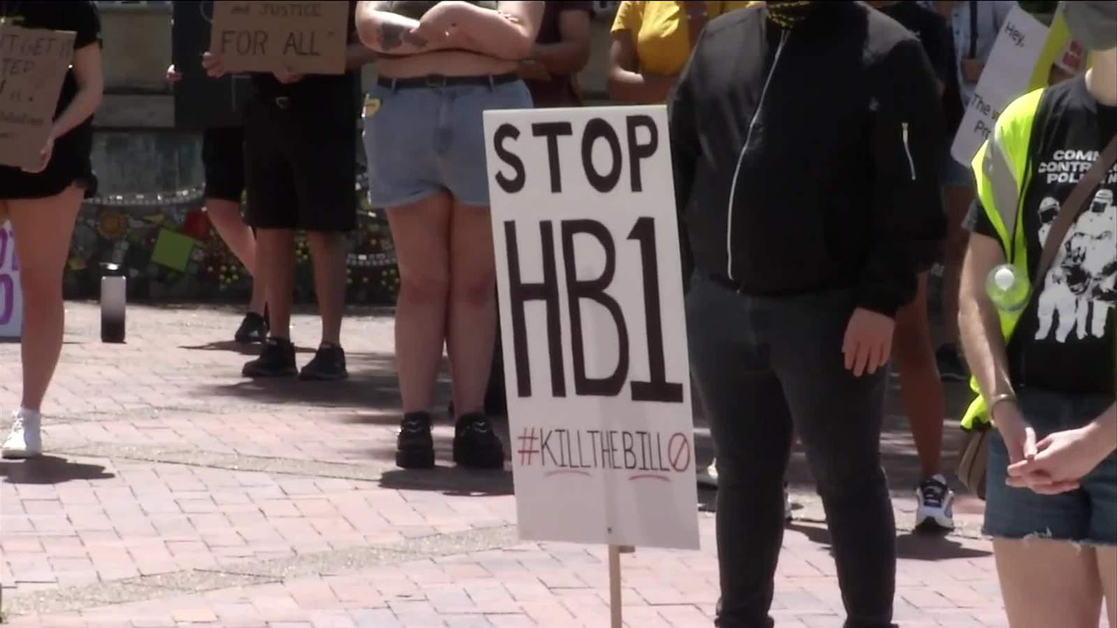 Protest held in Jacksonville over ‘anti-mob’ bill after being approved by Senate committee