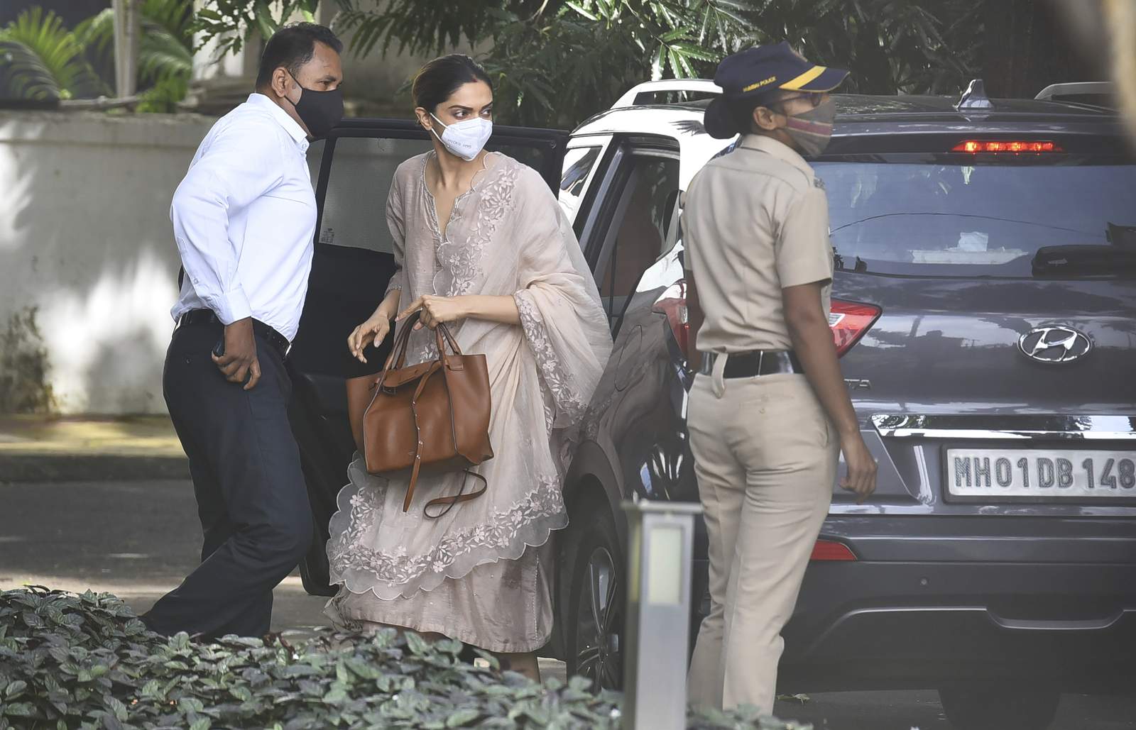 3 Bollywood stars questioned in drug investigation