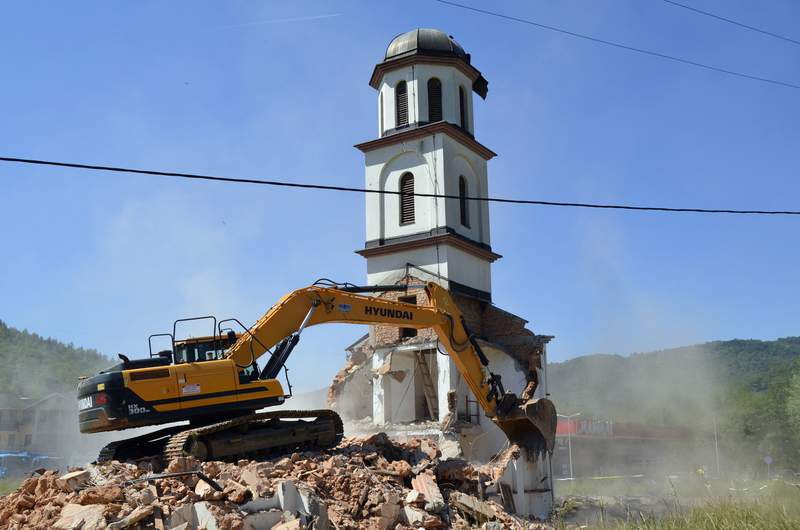 Illegal Serb church on Bosniak woman's land is demolished