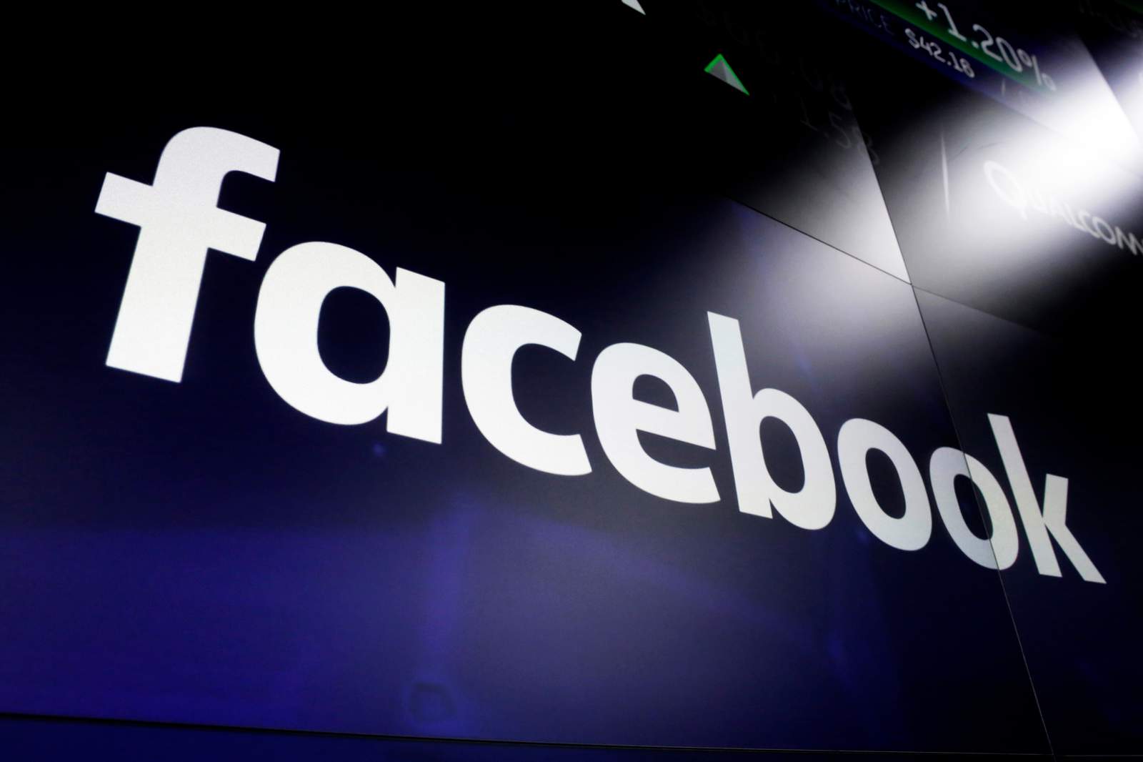 Judge approves $650M Facebook privacy lawsuit settlement